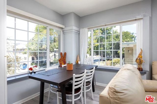 1220 W 27th Street, Los Angeles, CA 90007