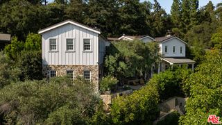 664 Elkins Road, Los Angeles, CA 90049