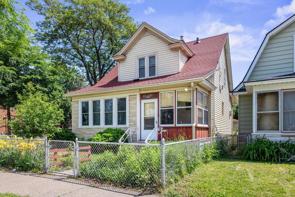 898 Western Avenue N, Saint Paul, MN 55117 — photo 2
