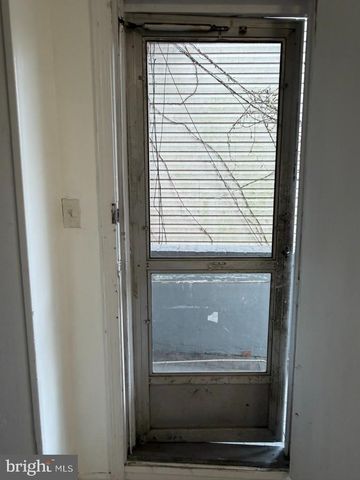 2464 KEYWORTH AVE, Baltimore, MD 21215