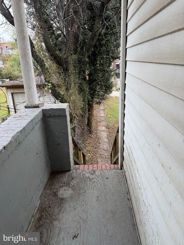 2464 KEYWORTH AVE, Baltimore, MD 21215