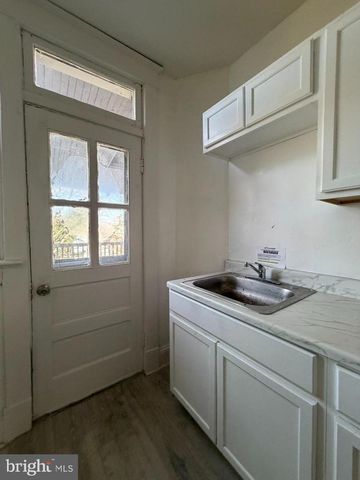 2464 KEYWORTH AVE, Baltimore, MD 21215