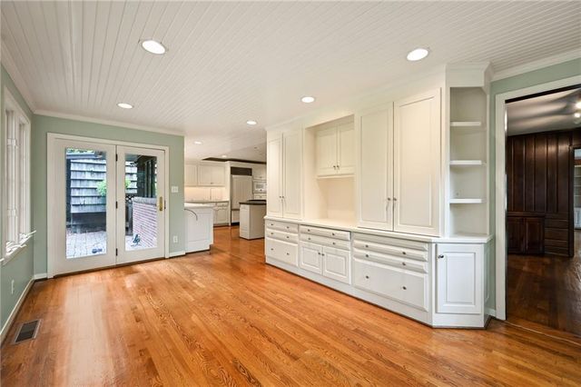 6000 Reinhardt Drive, Fairway, KS 66205