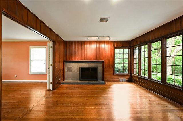 6000 Reinhardt Drive, Fairway, KS 66205