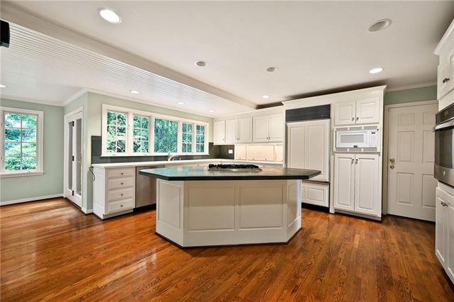 6000 Reinhardt Drive, Fairway, KS 66205