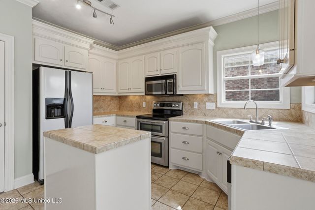 709 Wedgewood Court, Brandon, MS 39047