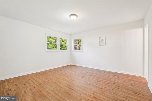 10701 SHELLEY CT, Garrett Park, MD 20896