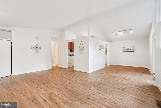 10701 SHELLEY CT, Garrett Park, MD 20896