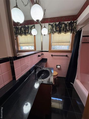 2941 Maxwell Street, Trenton, MI 48183