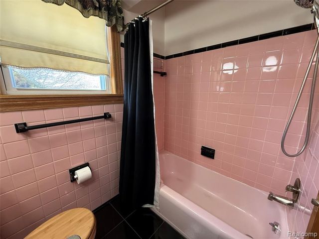 2941 Maxwell Street, Trenton, MI 48183