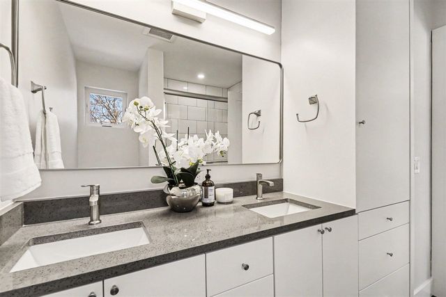 209 Sunset Road, Ann Arbor, MI 48103