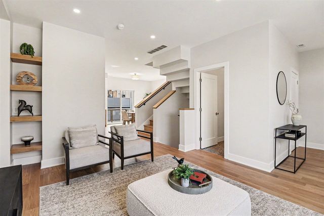 209 Sunset Road, Ann Arbor, MI 48103