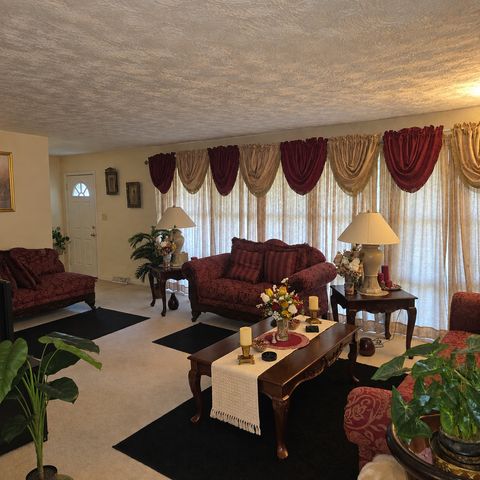 928 N Johnston Avenue, Rockford, IL 61101