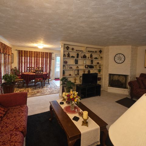 928 N Johnston Avenue, Rockford, IL 61101
