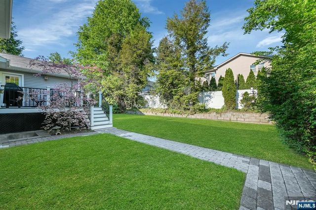34 Eastbrook Drive, River Edge, NJ 07661
