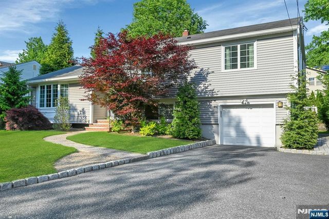 34 Eastbrook Drive, River Edge, NJ 07661