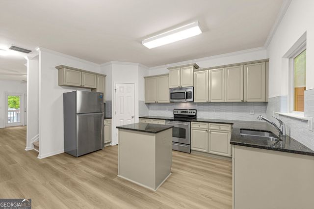 1488 Liberty Parkway NW, Atlanta, GA 30318