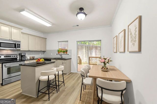 1488 Liberty Parkway NW, Atlanta, GA 30318