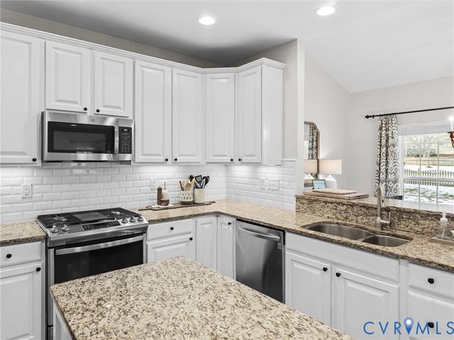 14384 Charter Landing Dr, Chesterfield, VA 23114