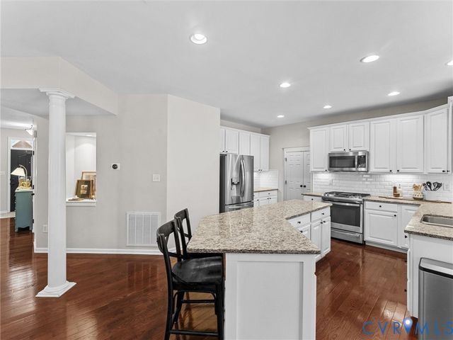 14384 Charter Landing Dr, Chesterfield, VA 23114