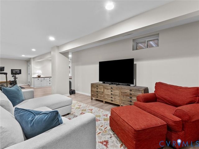 14384 Charter Landing Dr, Chesterfield, VA 23114