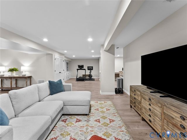 14384 Charter Landing Dr, Chesterfield, VA 23114