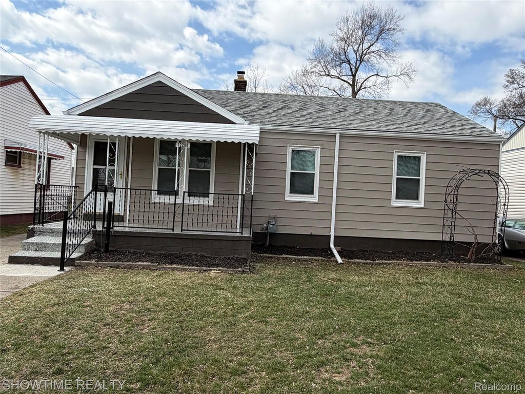 12200 Helen Street, Southgate, MI 48195