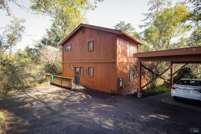 140 Buena Vista Ave, Point Reyes Station, CA 94956