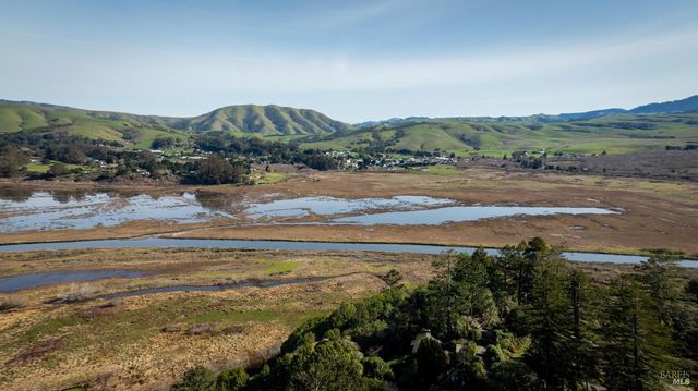 140 Buena Vista Ave, Point Reyes Station, CA 94956