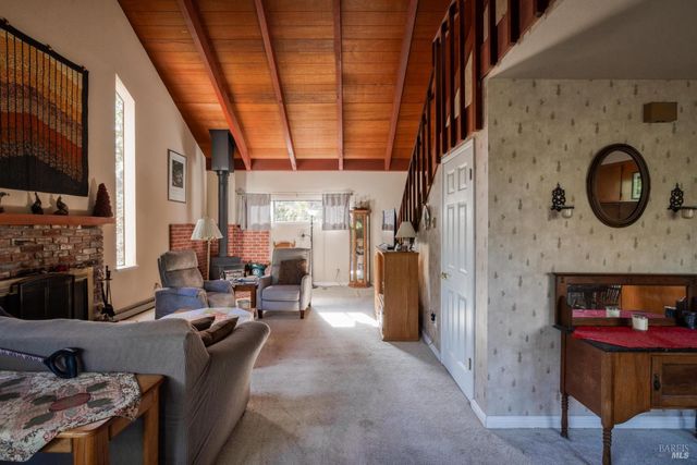 140 Buena Vista Ave, Point Reyes Station, CA 94956