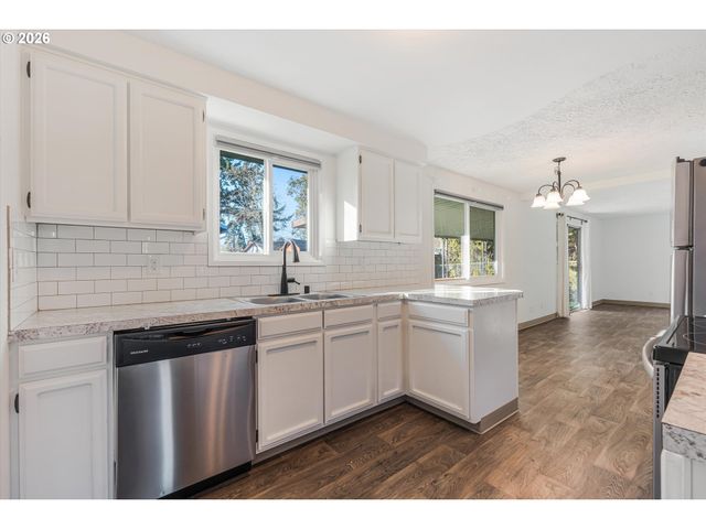 10100 Nw 23RD Ave, Vancouver, WA 98685