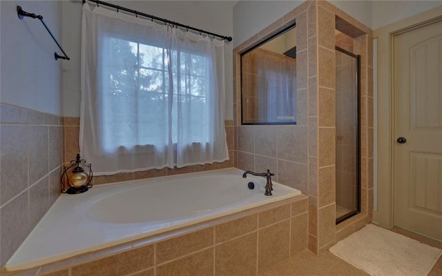 819 Tranquility Lane, Hartwell, GA 30643