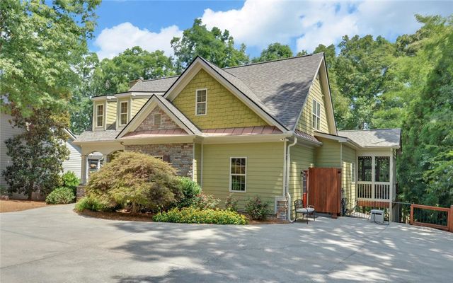 819 Tranquility Lane, Hartwell, GA 30643
