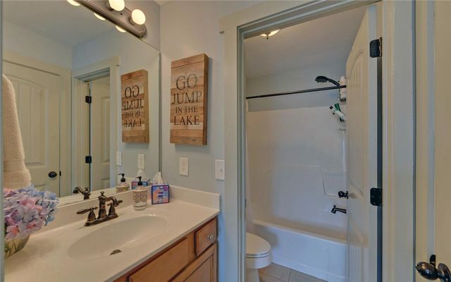 819 Tranquility Lane, Hartwell, GA 30643