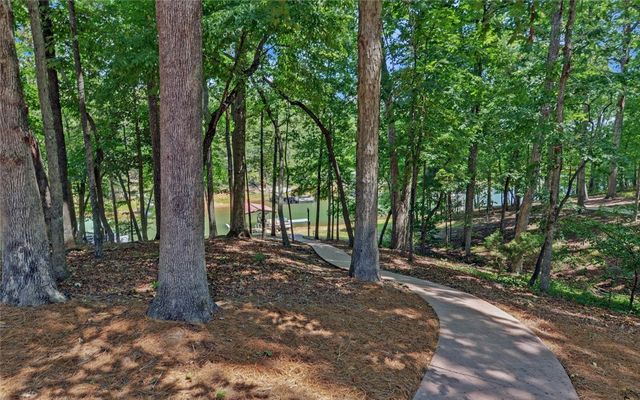 819 Tranquility Lane, Hartwell, GA 30643