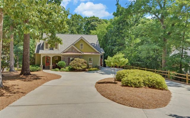 819 Tranquility Lane, Hartwell, GA 30643