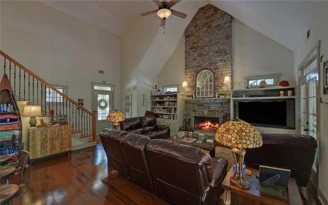 819 Tranquility Lane, Hartwell, GA 30643