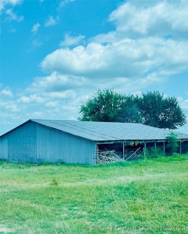 9162 State Hwy 78, Hendrix, OK 74741