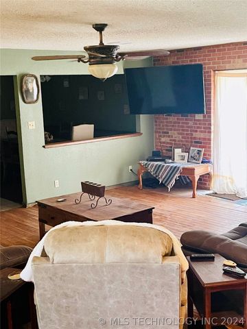 9162 State Hwy 78, Hendrix, OK 74741
