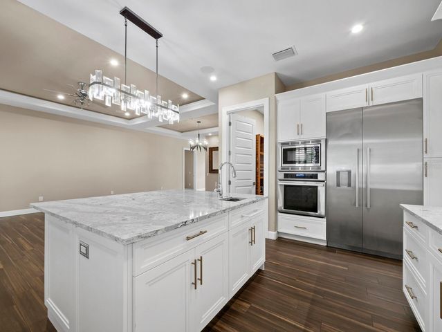 5618 BRITANNIA DRIVE, Sarasota, FL 34231