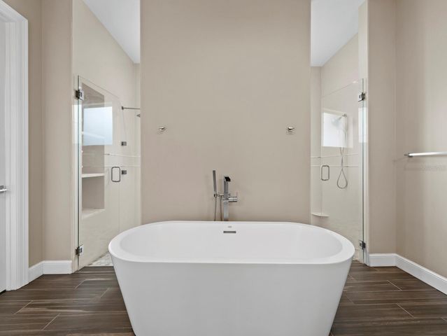 5618 BRITANNIA DRIVE, Sarasota, FL 34231