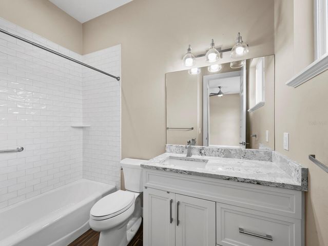 5618 BRITANNIA DRIVE, Sarasota, FL 34231