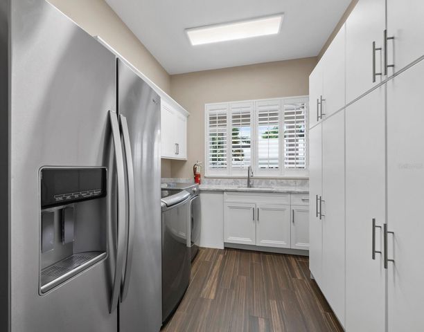 5618 BRITANNIA DRIVE, Sarasota, FL 34231