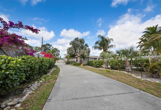 5618 BRITANNIA DRIVE, Sarasota, FL 34231
