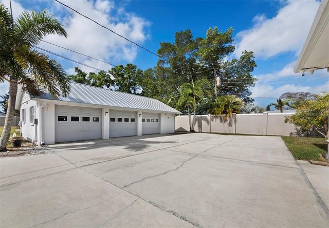 5618 BRITANNIA DRIVE, Sarasota, FL 34231