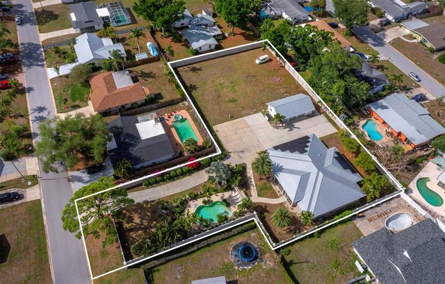 5618 BRITANNIA DRIVE, Sarasota, FL 34231