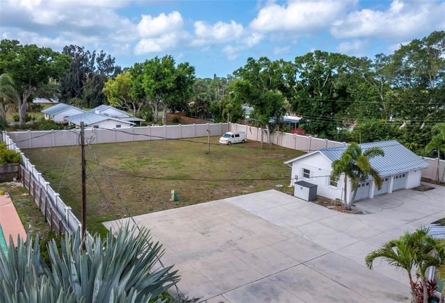 5618 BRITANNIA DRIVE, Sarasota, FL 34231