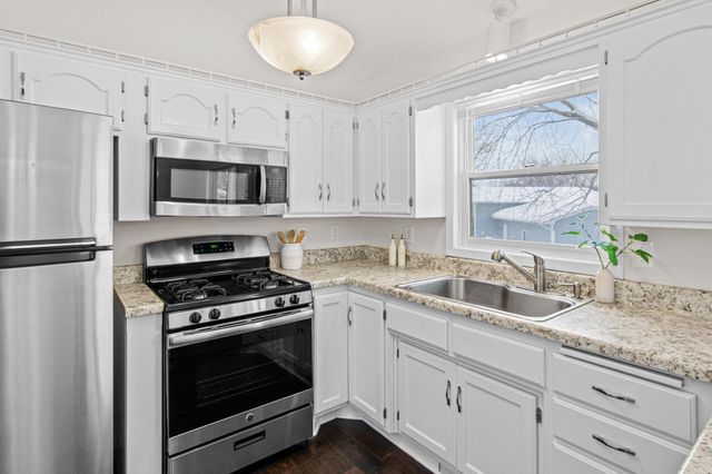 3700 Bryant Circle, Anoka, MN 55303