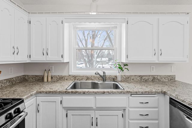 3700 Bryant Circle, Anoka, MN 55303