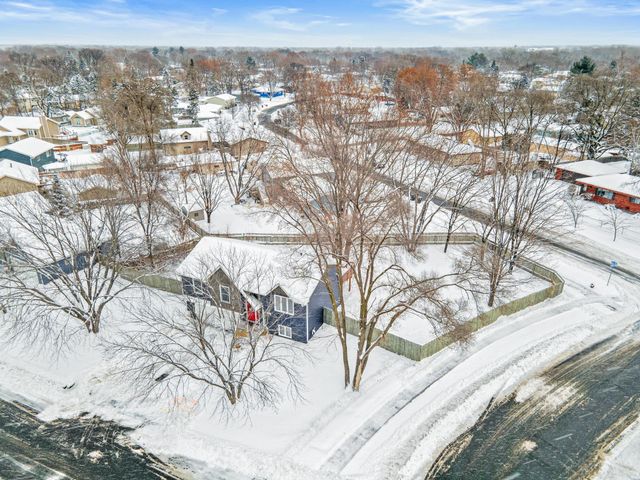 3700 Bryant Circle, Anoka, MN 55303